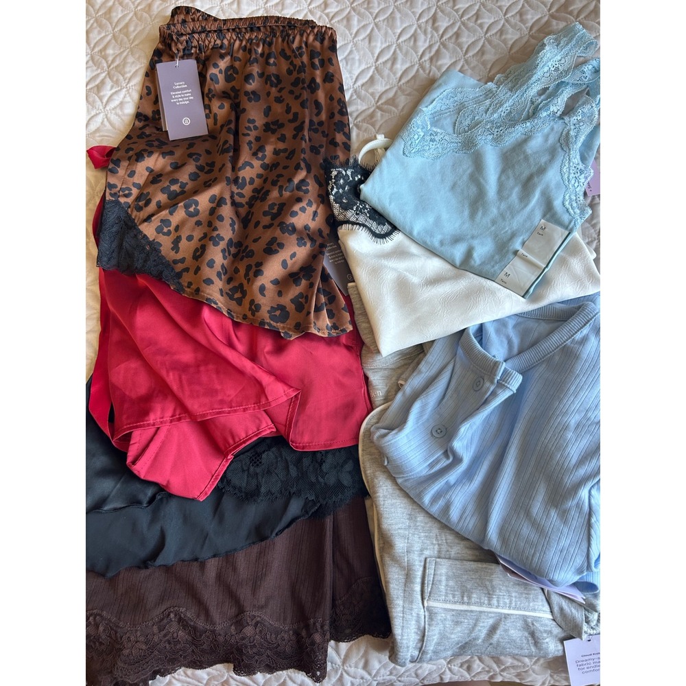 Women's mismatched new with tag pajamas sleepwear